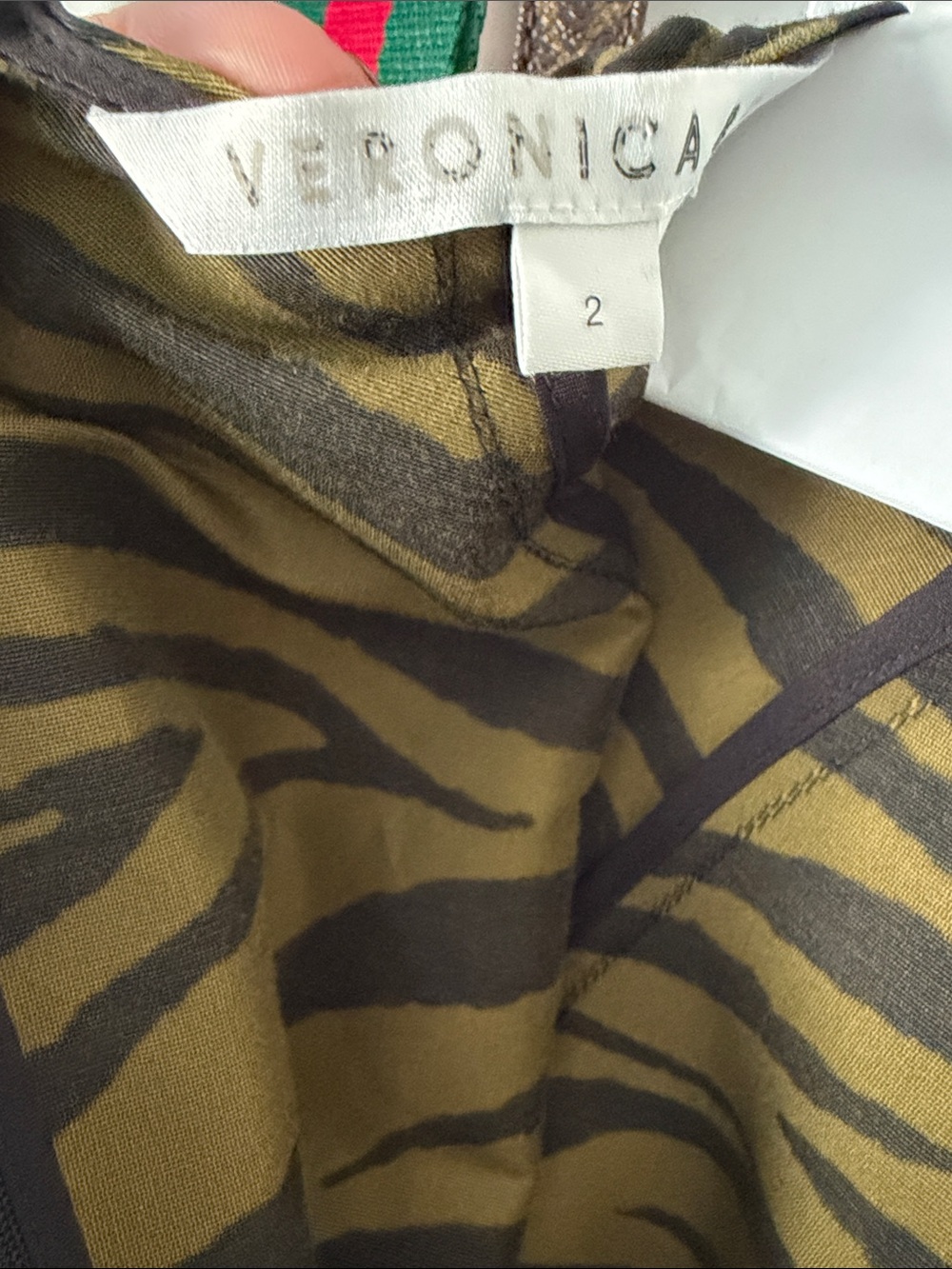 Veronica Beard Short Zebra Dreas - Picture 8 of 8
